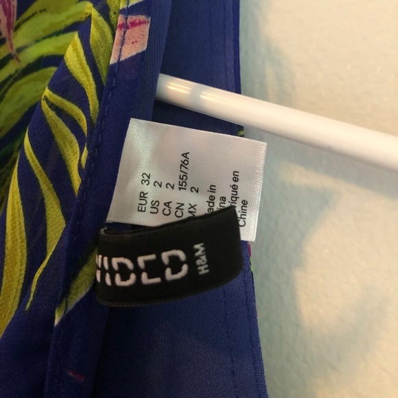 H&M divided open back dress floral - Picture 3 of 5